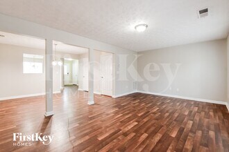 2435 Piering Dr in Stonecrest, GA - Foto de edificio - Building Photo