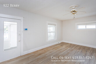 922 Berry St in Toledo, OH - Building Photo - Building Photo