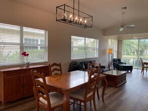 1714 Fountain View Cir in Venice, FL - Building Photo - Building Photo