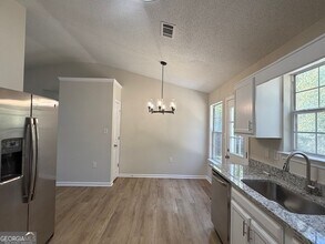 273 Village Dr in Mcdonough, GA - Building Photo - Building Photo