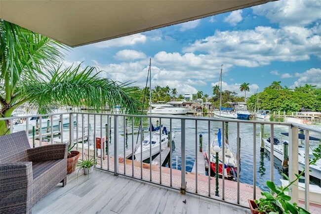 1777 SE 15th St-Unit -205 in Fort Lauderdale, FL - Building Photo - Building Photo