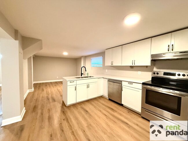 3 Sunnylea Dr in St Catharines, ON - Building Photo - Building Photo