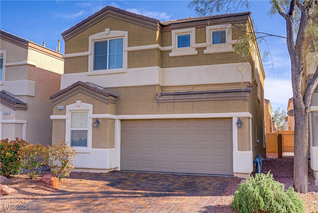 9535 Stills Way in Las Vegas, NV - Building Photo