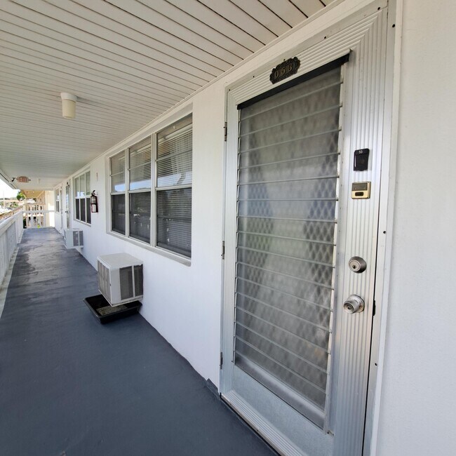 53 Northampton C in West Palm Beach, FL - Building Photo - Building Photo