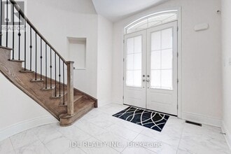 95 Giardina Cres in Richmond Hill, ON - Building Photo - Building Photo