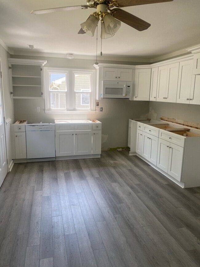 6325 MacBeth Ct in Richmond, VA - Foto de edificio - Building Photo