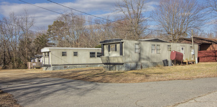 2420 Evans St SW in Lenoir, NC - Building Photo - Building Photo