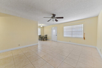 463 Flanders I in Delray Beach, FL - Building Photo - Building Photo