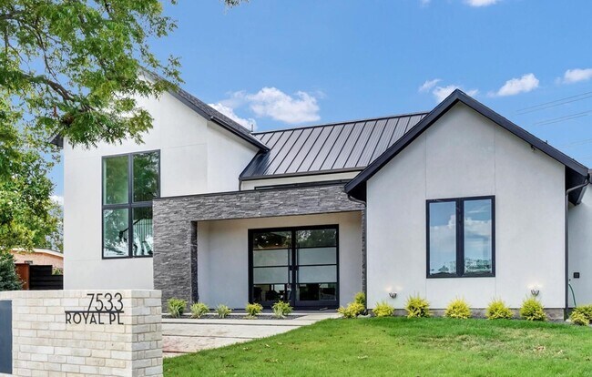 7533 Royal Pl in Dallas, TX - Building Photo - Building Photo
