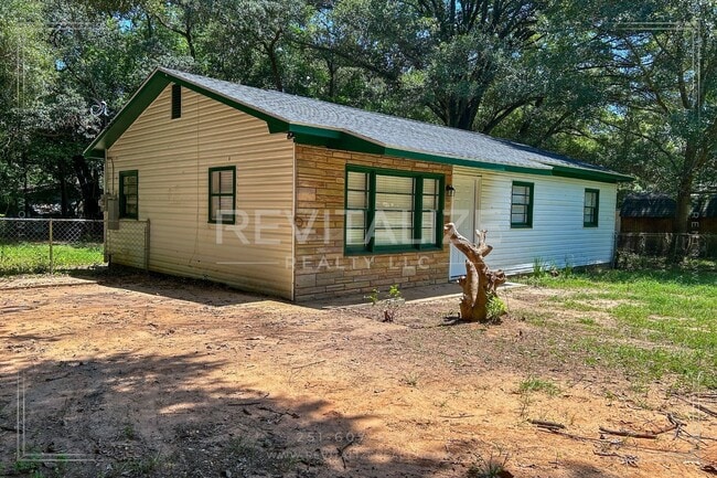 property at 4351 Windy Hill Cir E