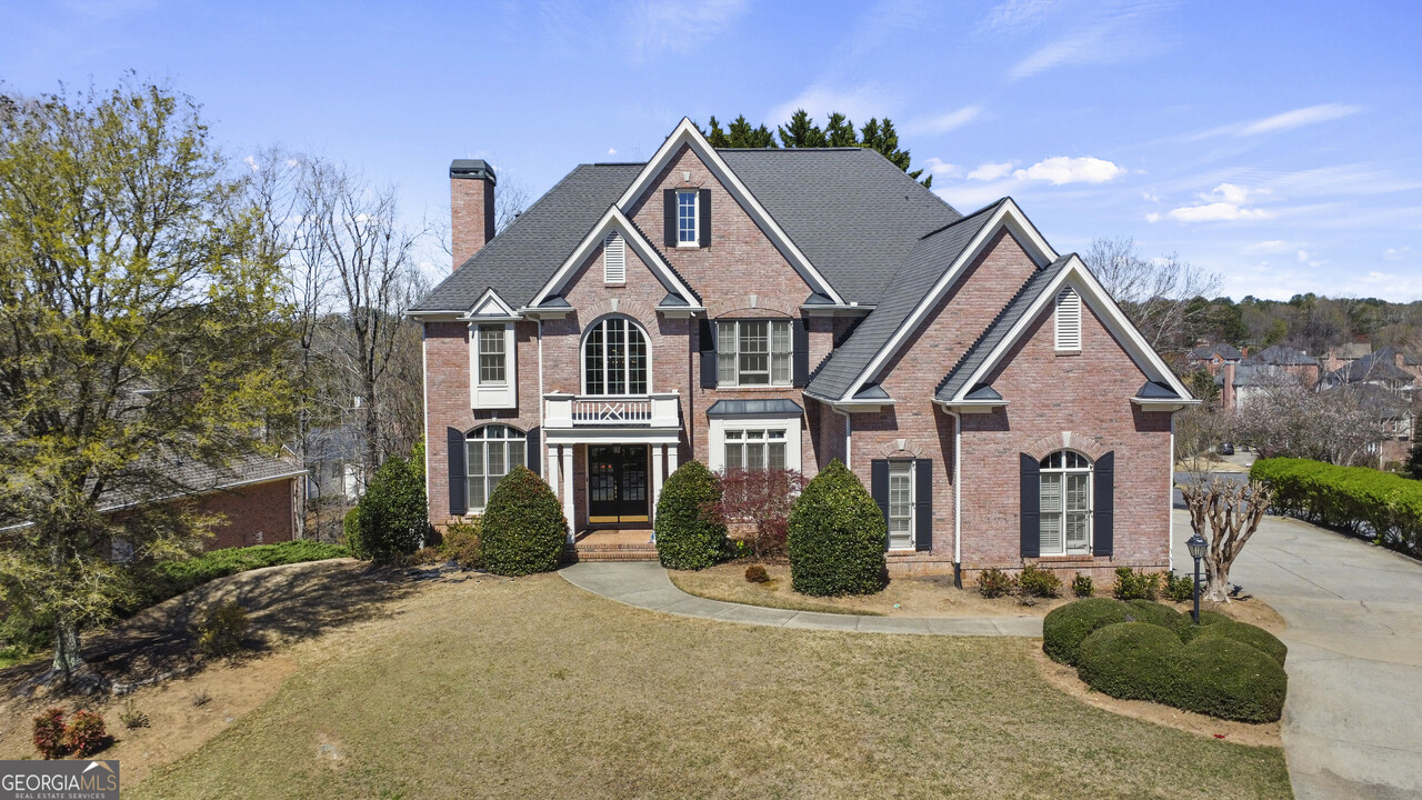 5685 Lake Manor Cl in Johns Creek, GA - Foto de edificio