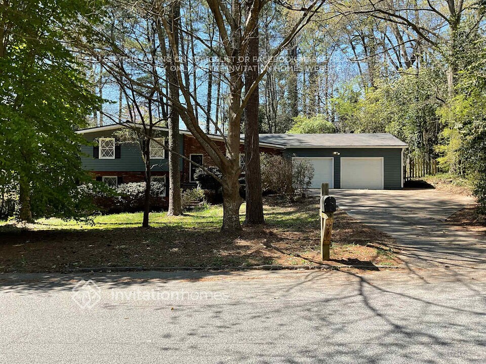 3064 Nottaway Ct in Atlanta, GA - Building Photo