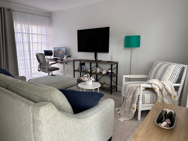 1481 S Ocean Blvd, Unit 330C in Pompano Beach, FL - Foto de edificio - Building Photo