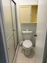 7955 SW 104th St in Miami, FL - Building Photo - Building Photo