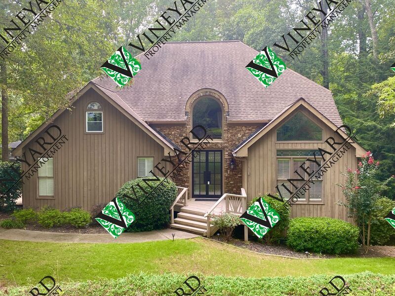 4235 Loch Highland Pkwy NE in Roswell, GA - Building Photo