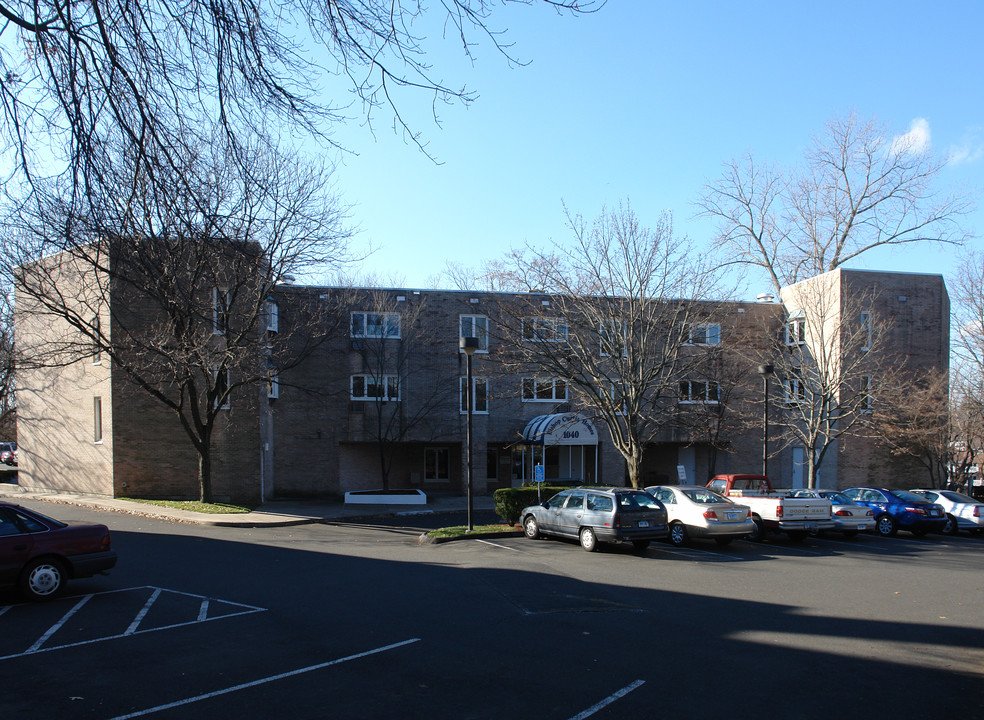 Bishop Curtis Homes-Greenwich in Riverside, CT - Building Photo