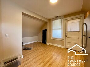 3434 W Drummond Pl in Chicago, IL - Foto de edificio - Building Photo