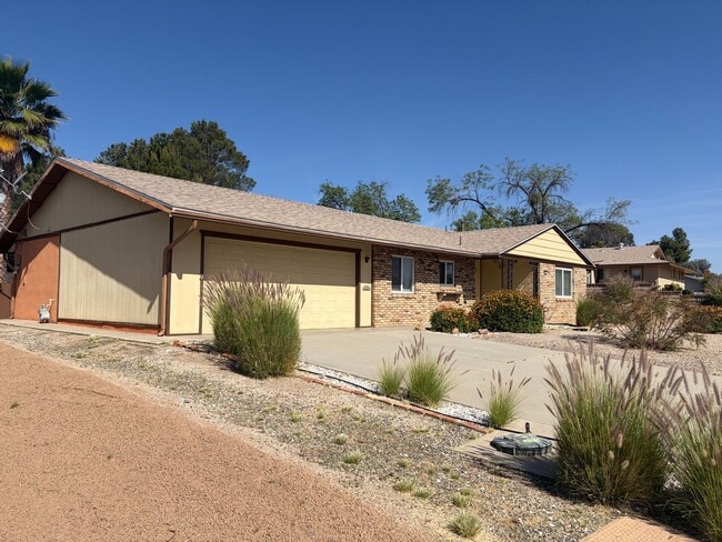 28033 Radford Dr