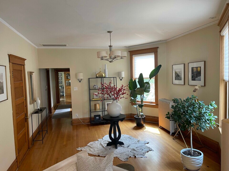 3445 N Bosworth Ave in Chicago, IL - Building Photo