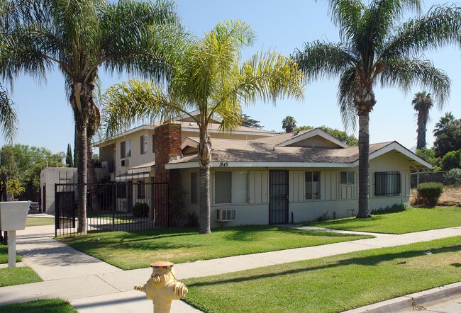 1845 Ohio St in Riverside, CA - Foto de edificio - Building Photo