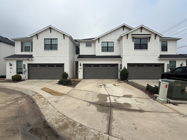 1108 Bowie Dr in Lewisville, TX - Foto de edificio - Building Photo