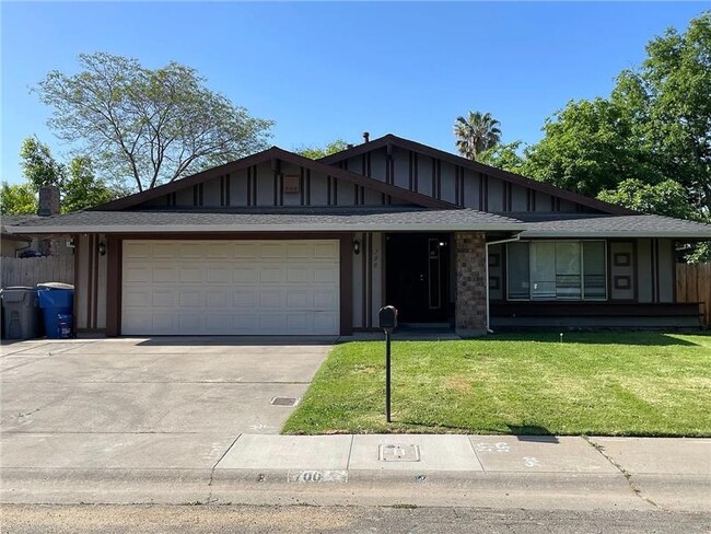 property at 700 Los Lunas Way