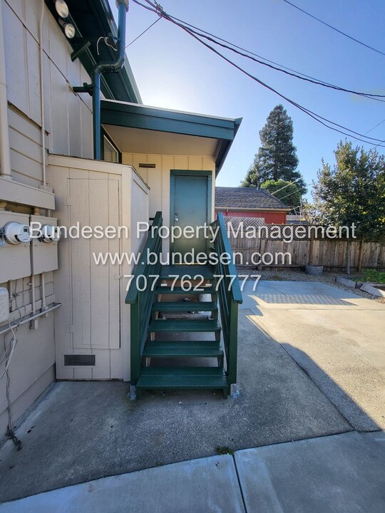 604-606 Petaluma Blvd S in Petaluma, CA - Foto de edificio