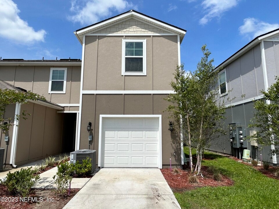 75510 Harvester St in Yulee, FL - Building Photo