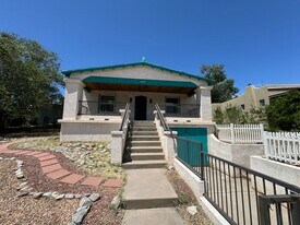417 Sycamore St NE in Albuquerque, NM - Building Photo