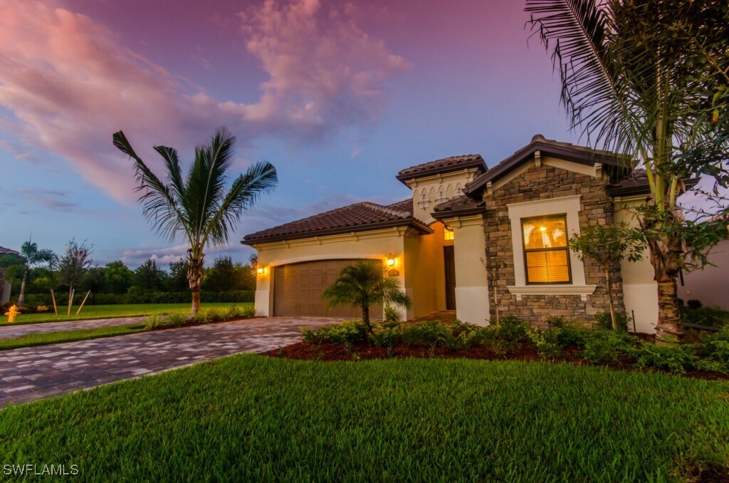 9234 Veneto Pl in Naples, FL - Building Photo