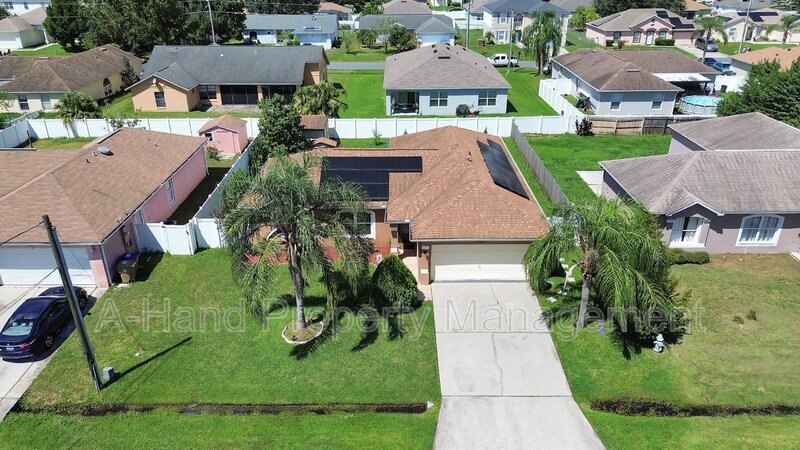 852 Marquis Ct in Kissimmee, FL - Building Photo