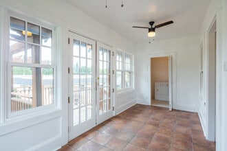 2346 SE Ankeny St, Unit 2346 in Portland, OR - Foto de edificio - Building Photo