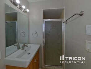 5590 26th Ave N in St. Petersburg, FL - Building Photo - Building Photo