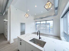 4731 N Western Ave in Chicago, IL - Foto de edificio - Building Photo