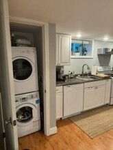 18 Silver Lake Ave, Unit A in Newton, MA - Building Photo - Building Photo