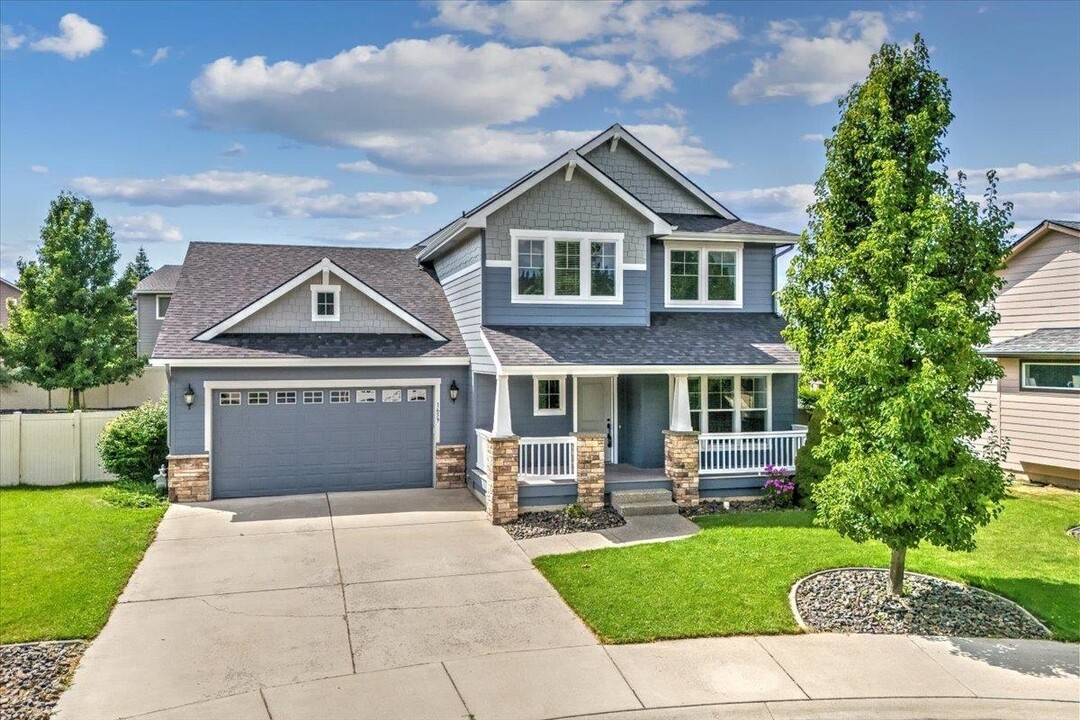 1659 N Winchester Ct in Liberty Lake, WA - Foto de edificio