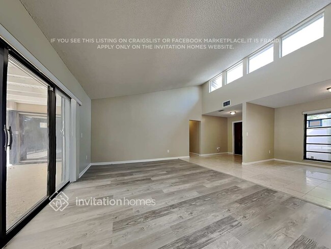 8600 SW 140th Terrace in Palmetto Bay, FL - Building Photo - Building Photo