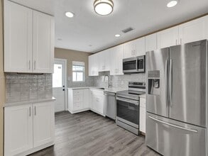 5701 Farragut St in Hollywood, FL - Building Photo - Building Photo