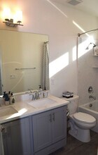 10337 Charles Morris Wy in Elk Grove, CA - Building Photo - Building Photo