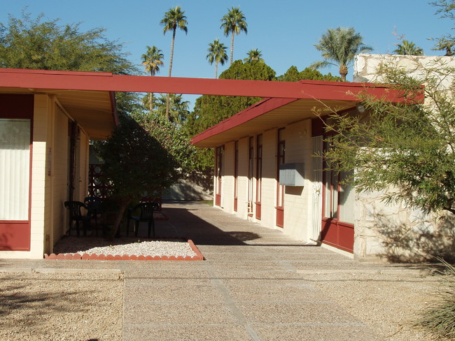 Sierra Vistas in Phoenix, AZ - Foto de edificio - Building Photo