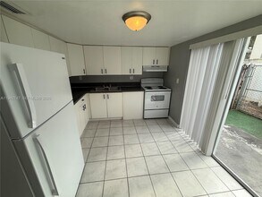 420 NE 18th Ave in Homestead, FL - Building Photo - Building Photo