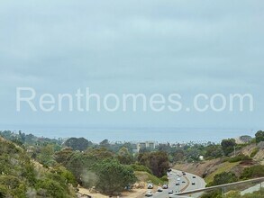 7648 Caminito Coromandel in San Diego, CA - Building Photo - Building Photo