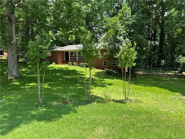 3170 Douglas Ln in Kennesaw, GA - Building Photo - Building Photo