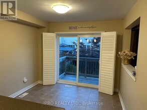 4830 Valera Rd in Burlington, ON - Building Photo - Building Photo