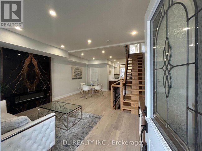 18 Connaught Ave in Toronto, ON - Building Photo - Building Photo