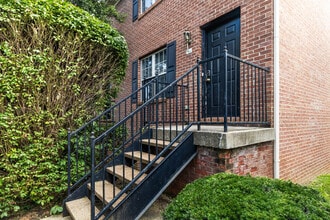 EAGLE CREEK TOWNHOMES in Lexington, KY - Building Photo - Building Photo