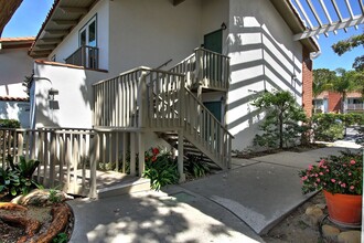 2630 State St in Santa Barbara, CA - Building Photo - Building Photo