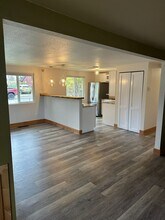 2680 Lovejoy Dr in Anchorage, AK - Foto de edificio - Building Photo