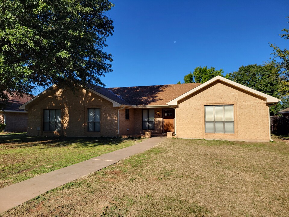 4829 Bermuda Dr in San Angelo, TX - Building Photo