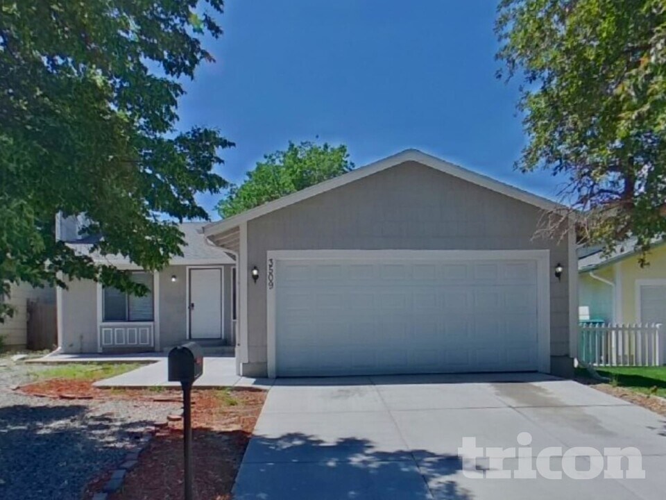 3509 S Norfolk Way in Aurora, CO - Foto de edificio